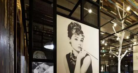 「融創(chuàng)春風(fēng)十里」售樓中心，光影演繹的自然之道！