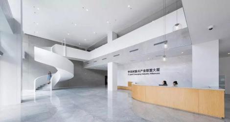 成都海倫天麓銷售中心，東方優(yōu)雅與現(xiàn)代融合的空間縮影！