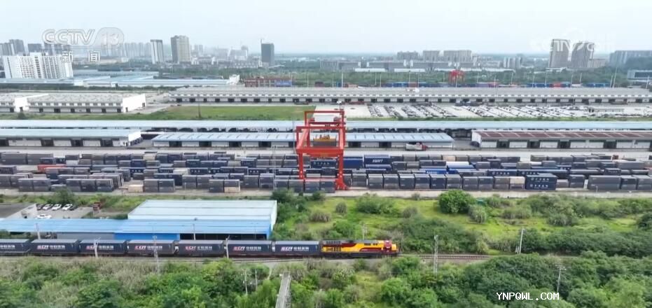 通過“瀾湄快線”國際貨物列車加強了兩國之間的貿(mào)易合作